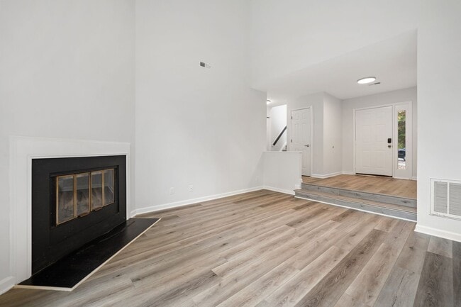 Photo - 3BR/2.5BA Townhome in Prime Durham/Chapel Hill Location!
