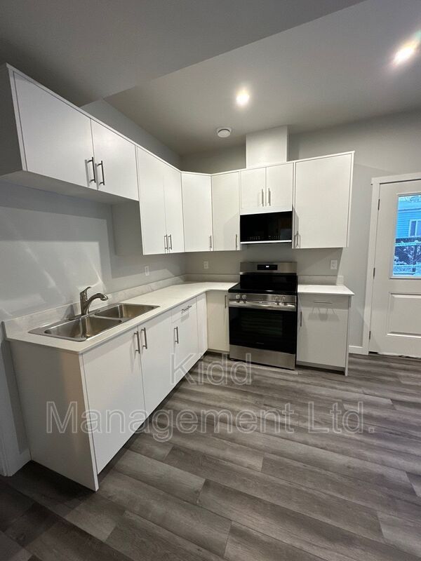 Photo - 1223 Blackburn N Rd