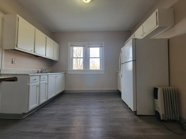 Photo - 299 Lloyd St Unidad 1