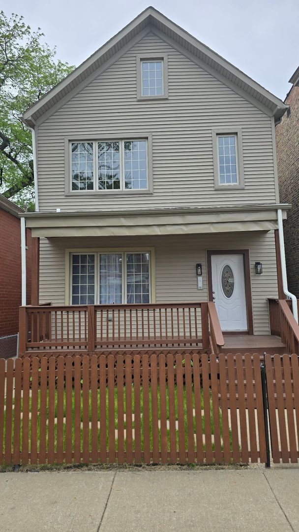 Building Photo - 6834 S Dorchester Ave Unit 2