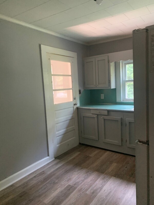 Photo - 2104 W 6th Ave