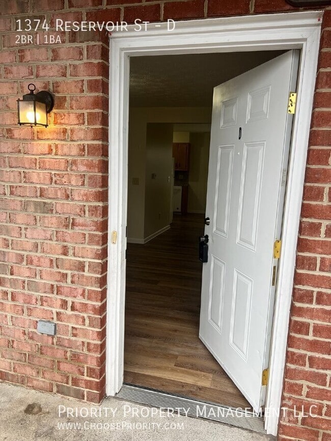 Photo - 1374 Reservoir St Unit D