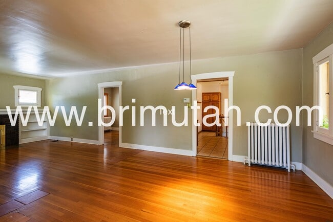 Photo - 1475 E Michigan Ave