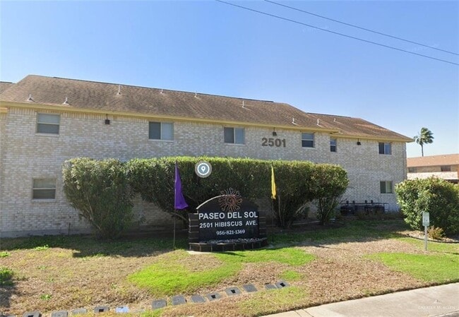Building Photo - 2501 Hibiscus Ave Rental