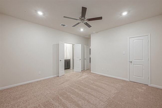 Building Photo - 8014 Fijian Cypress Dr