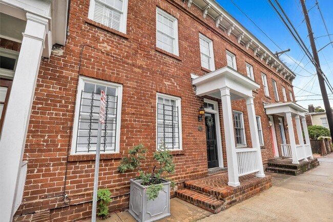 Photo - 415 Price St