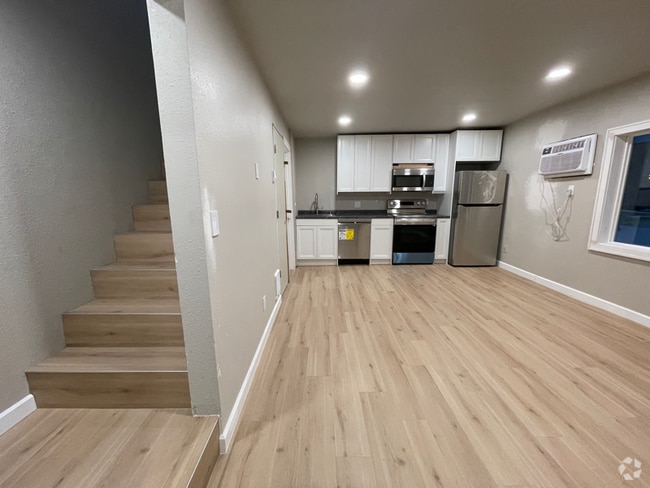 Building Photo - 120 S University Dr Rental