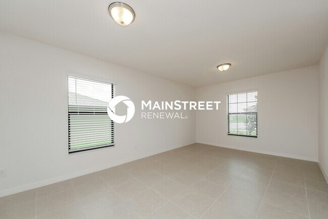 Photo - 4 Bedroom Pet-Friendly Home in Dundee, FL with Main Street Renewal