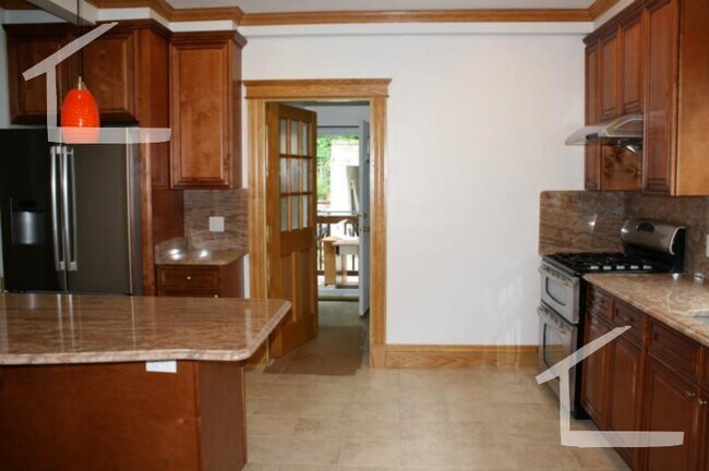 Photo - 124 Columbia St Unit 1