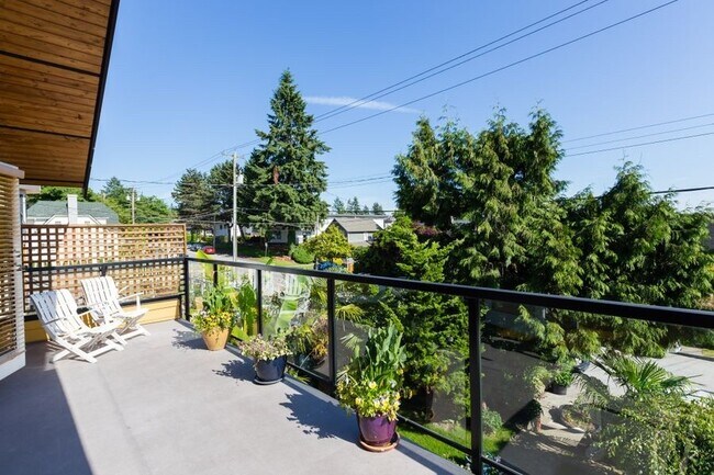 Photo - 140 Windsor Rd W