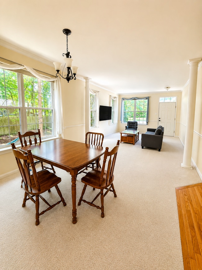 Photo - 15 Saw Mill Ct