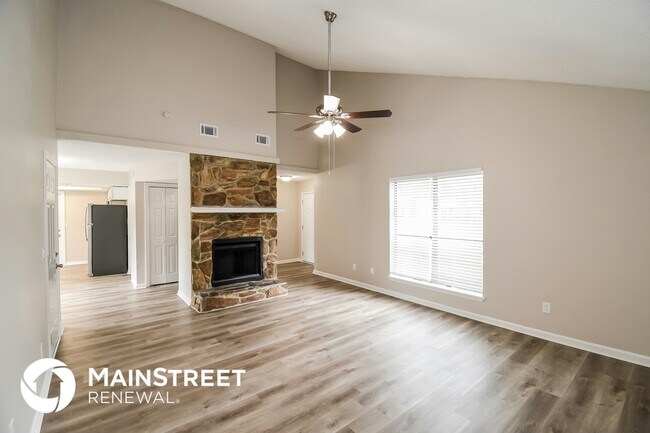 Photo - 6472 Dickens Dr