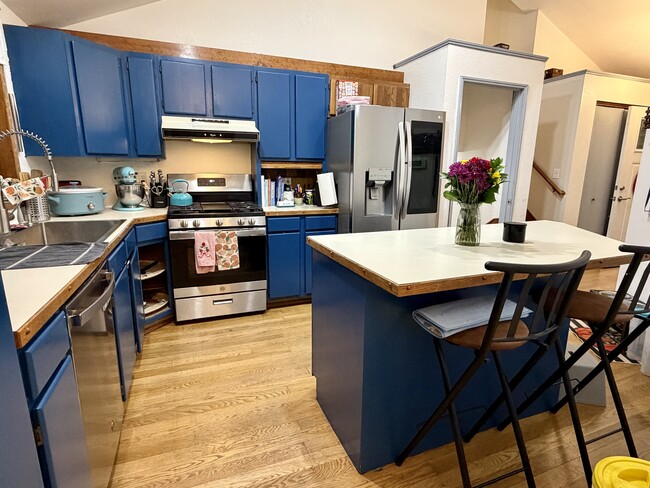 Photo - 1030 NE Coco Ct