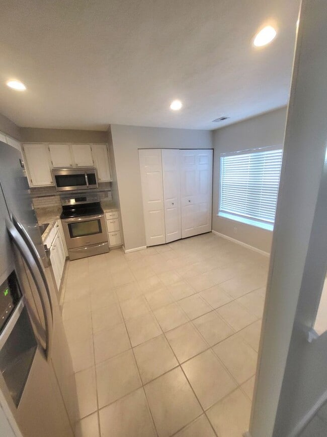 Photo - 47 Lucinda Ct