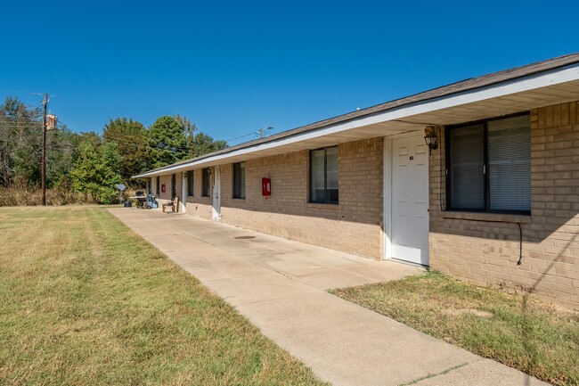 Pecan Estates - Pecan Estates Apartments