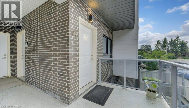 Photo - 1430 Highland Rd W