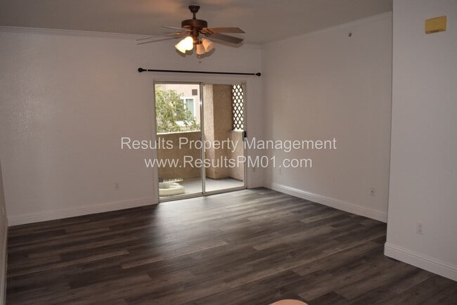 Photo - 1 Bed 1 Bath Roseville Condo Garage Attached