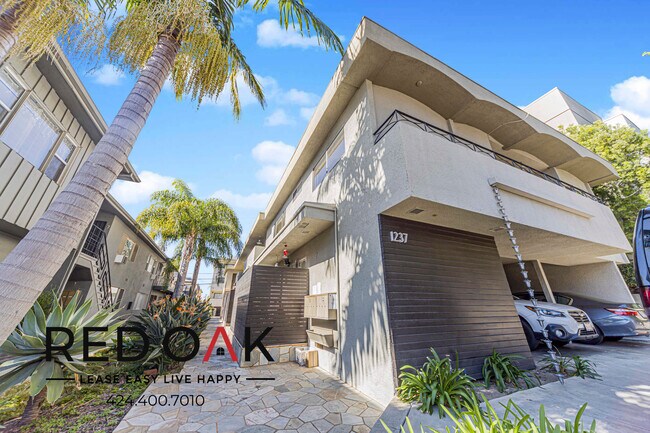 Photo - 1237 Amherst Ave Unit 5