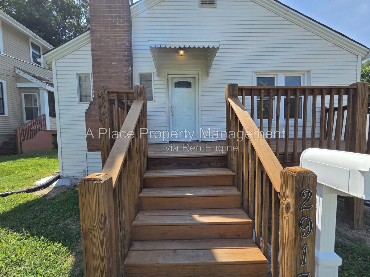 Photo - 2917 Kincaid Ave