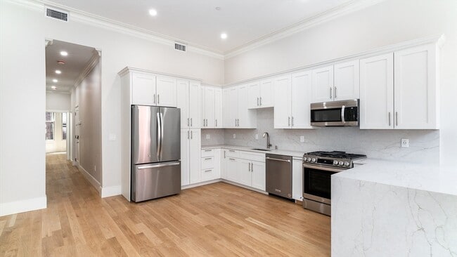 Photo - 232 Clarendon St Unidad 2