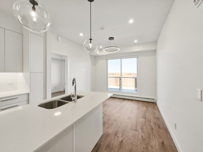 Photo - 63 Corner Glen Crois. NE Unit 2108