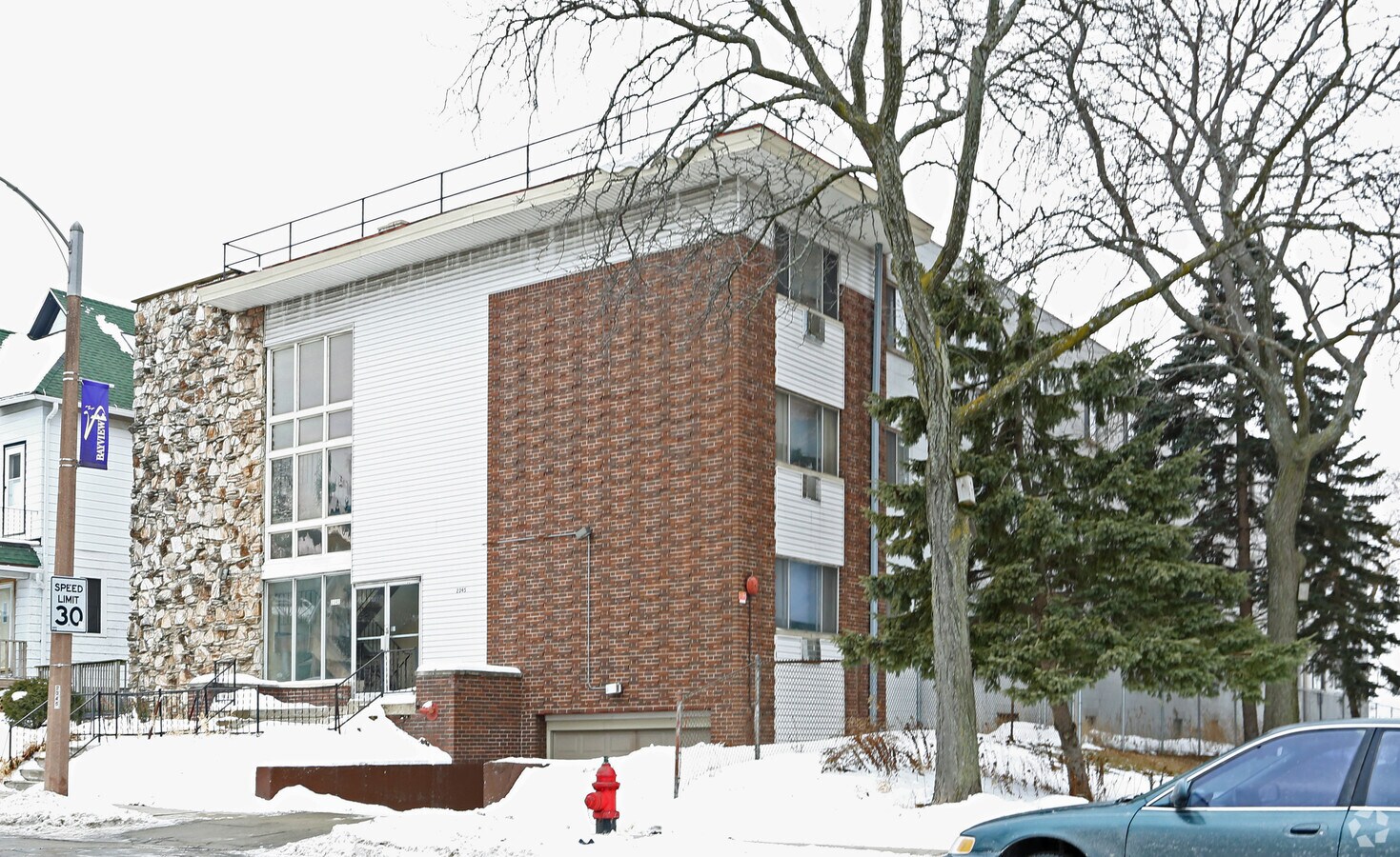Photo - Howell Apartments