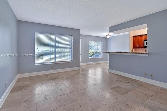 Photo - 815 W Boynton Beach Blvd