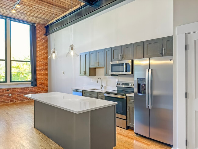 Photo - Jefferson Mills