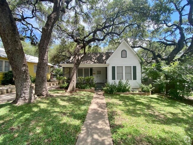 Building Photo - 502 Academy Dr Rental