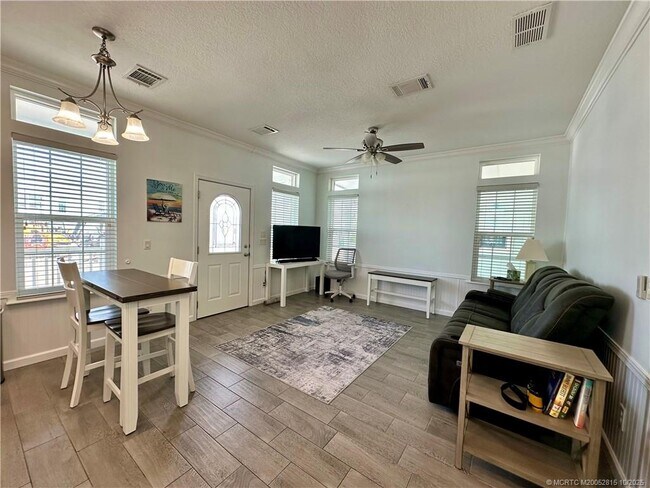 Photo - 138 NE Coastal Dr