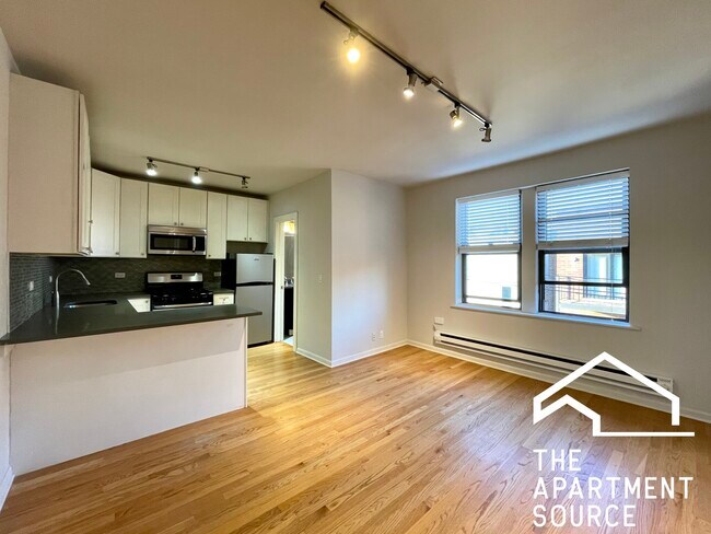 Building Photo - 2834 W Palmer St Unit 307