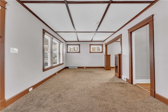 Photo - 788 E 156th St Unit front