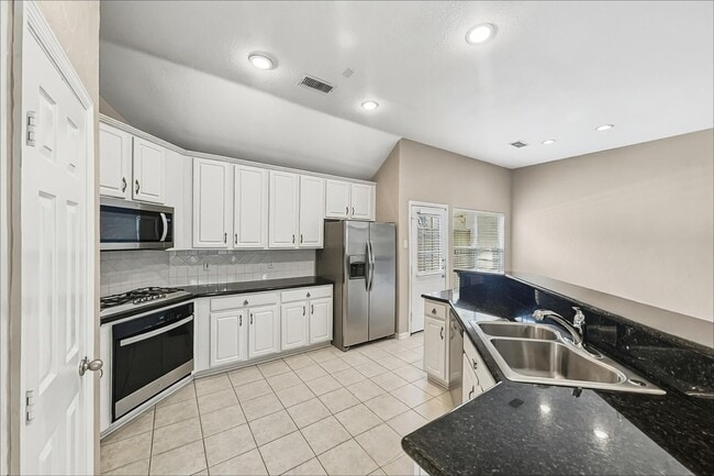 Photo - 5 Paddock Pines Pl