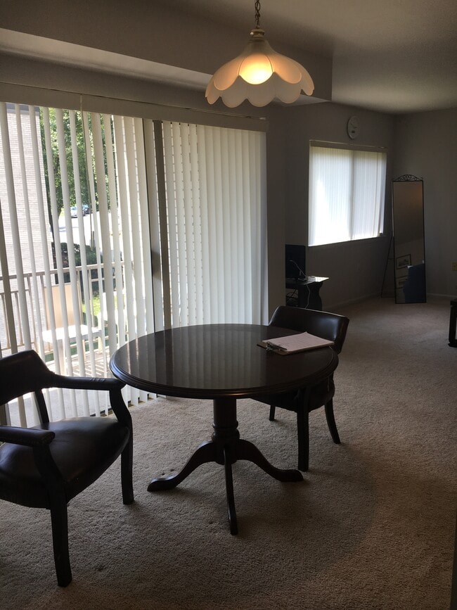 Dining Area - 12207 Braxfield Ct Unit 14
