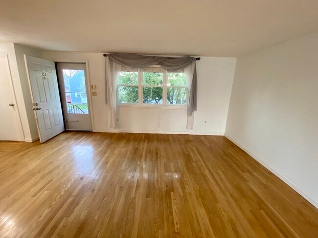 Photo - C3 Franklin Square Unit 3