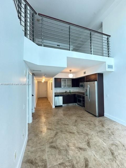 Building Photo - 41 SE 5th St Unit 808 Rental