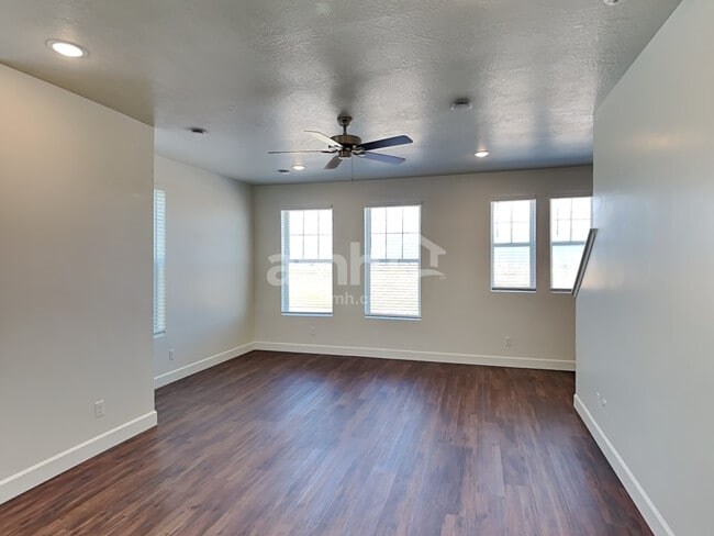 Photo - 11022 S Trocadero Ave