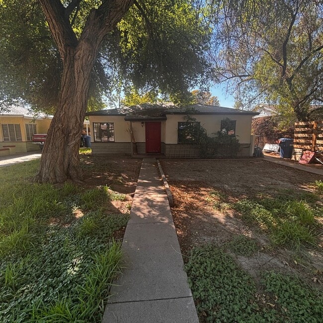 Spacious 3 Bed / 2 Bath Tempe Home – Avail... - Spacious 3 Bed / 2 Bath Tempe Home – Avail...