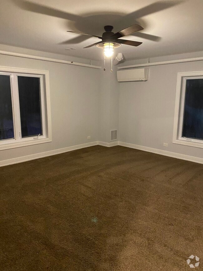Building Photo - 850 N State St Unit 205 Rental