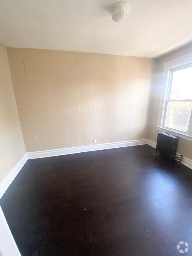 Building Photo - 141 Bedford St Rental