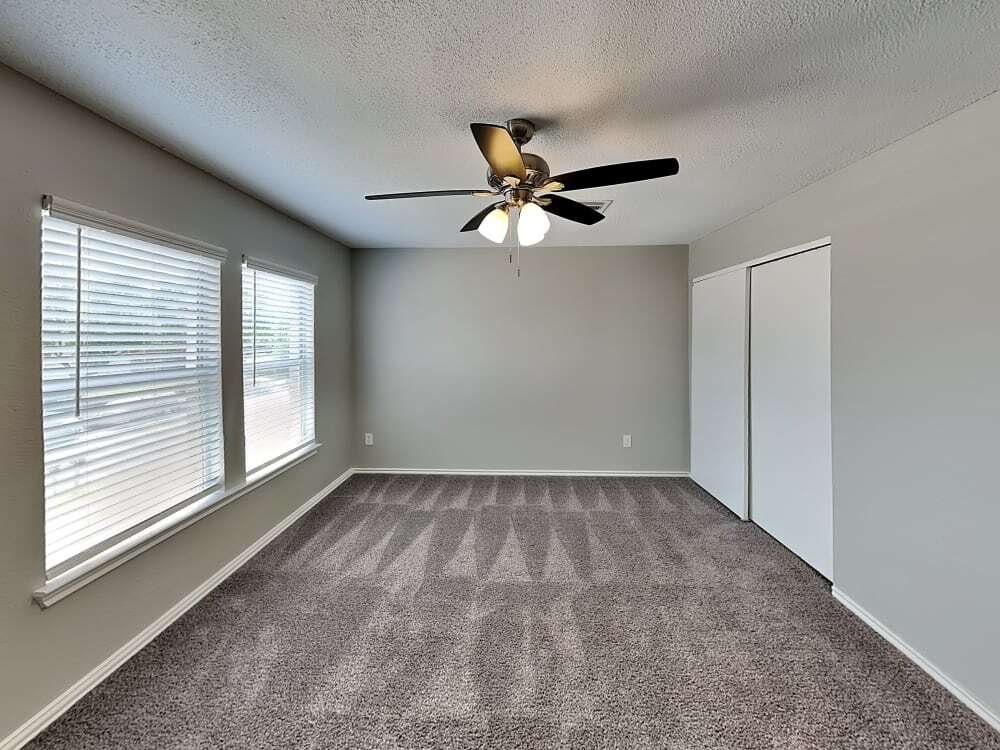 Photo - 12002 Peachtree Ln