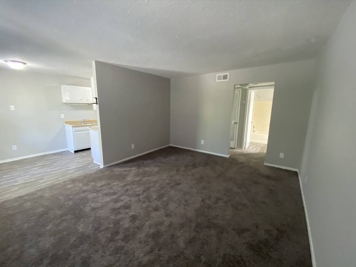 Living Room - Rand Holly Berry