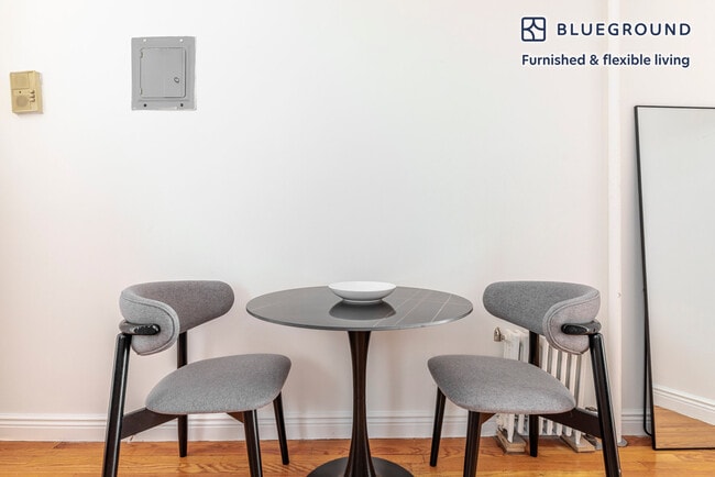 Photo - 363 W 17th St Unidad FL2-ID2017