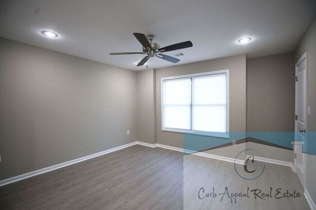 Photo - First month move in special $950!! Luxury 2 bed 2 bath apartment - brand new construction!! Washe...