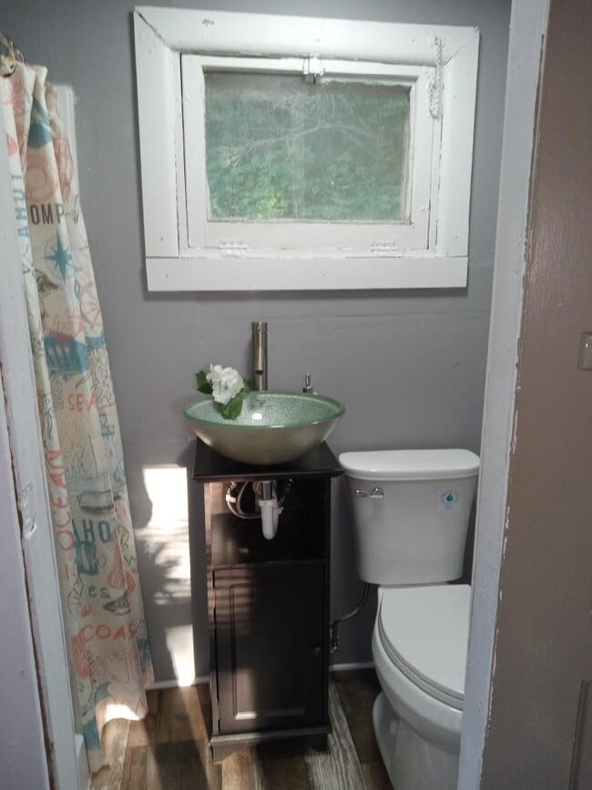 Photo - 1104 Oak St Unit 2