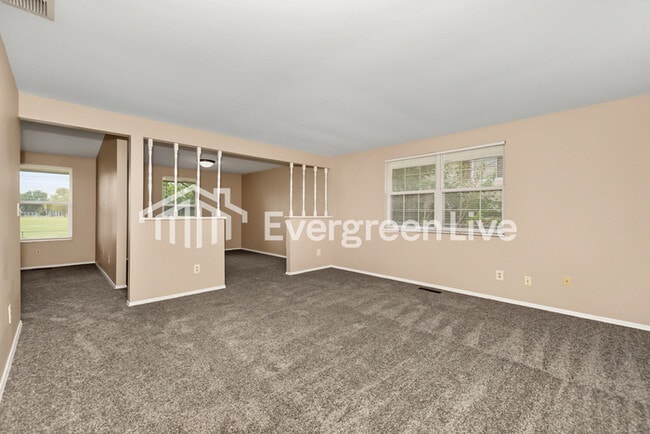 Photo - 6130 Honeygate Dr