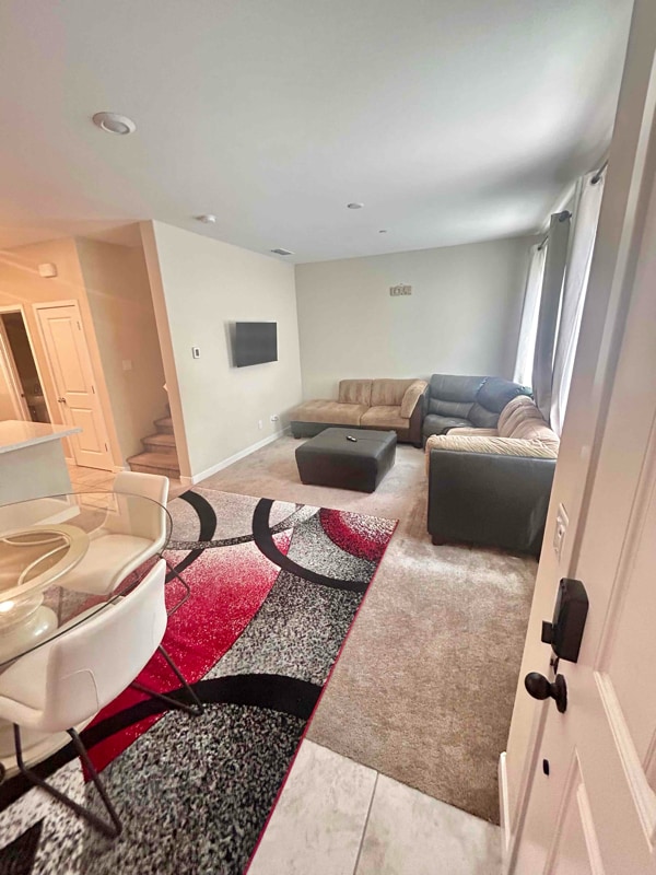 Photo - 5301 E Commerce Way