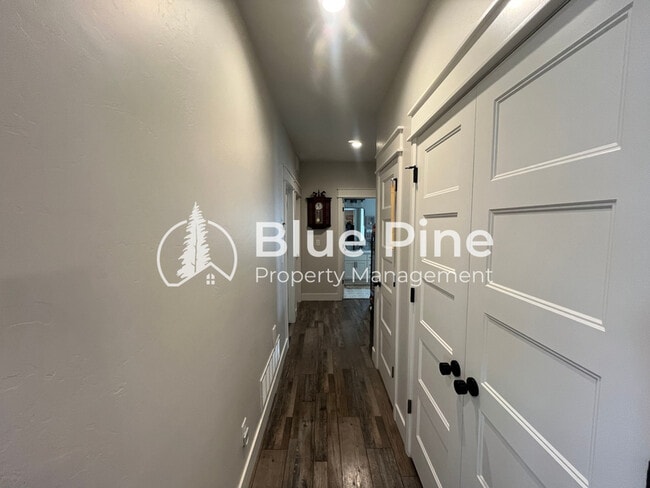 Photo - 1885 Mesa Cyn Dr