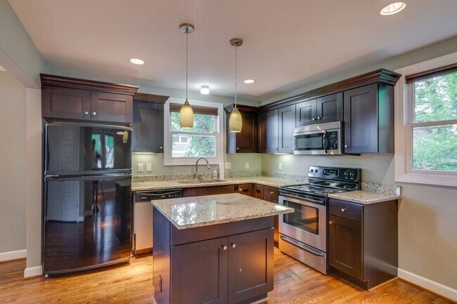 Photo - 6104 Nashua Ave