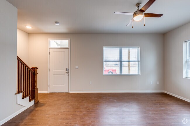 3BR, 2.5BA -1375-1500SF - River West Apartments